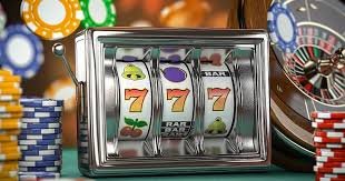 Filipino player celebrating a big win on 99jl mobile casino platform